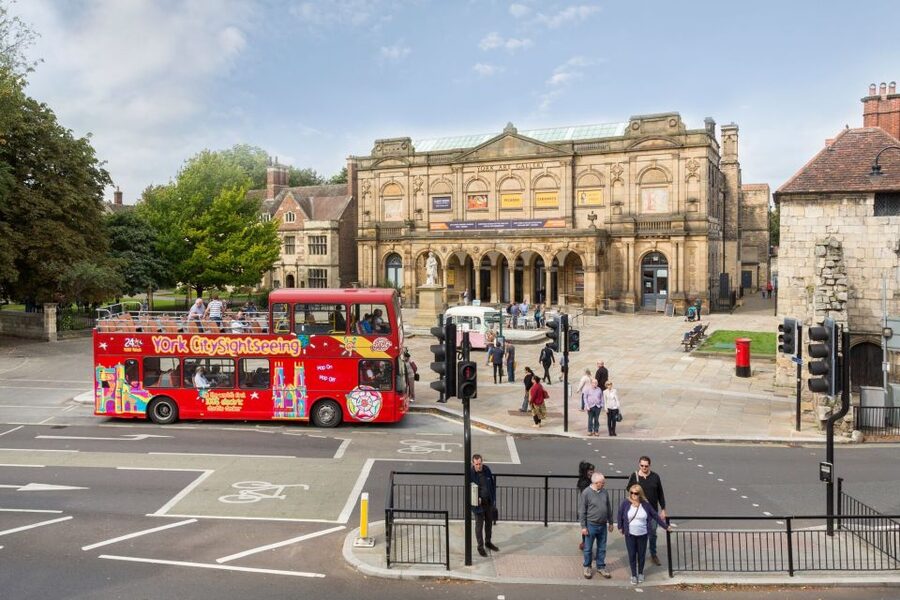 York: City Sightseeing Hop-On Hop-Off Bus Tour - Bishopthorpe Road and the western side