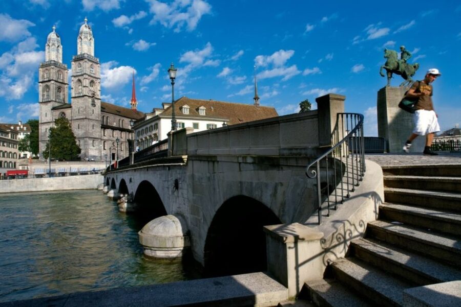 Zurich: City Bus Tour with Audio Guide and Lake Cruise - How to plan the day around the departure