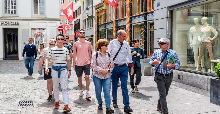 Zurich: City Highlights Tour by Bus, Cable Car, and Ferry - Lake views from the harbor to the Gold Coast