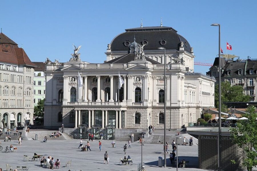 Zurich: Sightseeing Bus Tour with Optional FIFA Museum - Starting beside Zurich HB